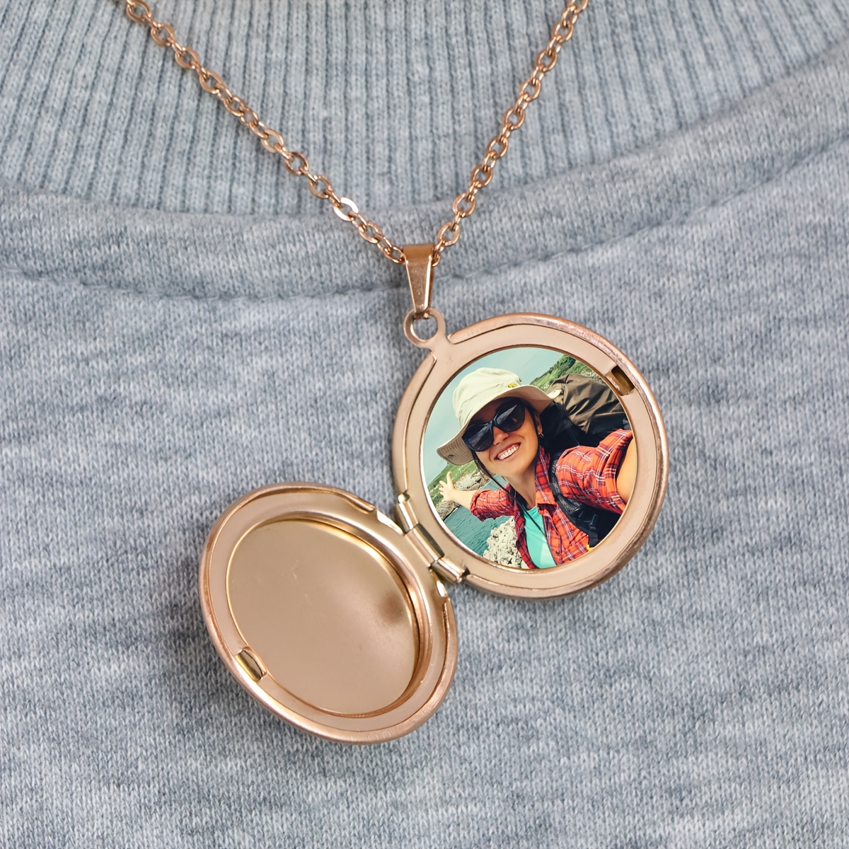 Custom Photo Locket Necklace with Opening Frame Pendant
